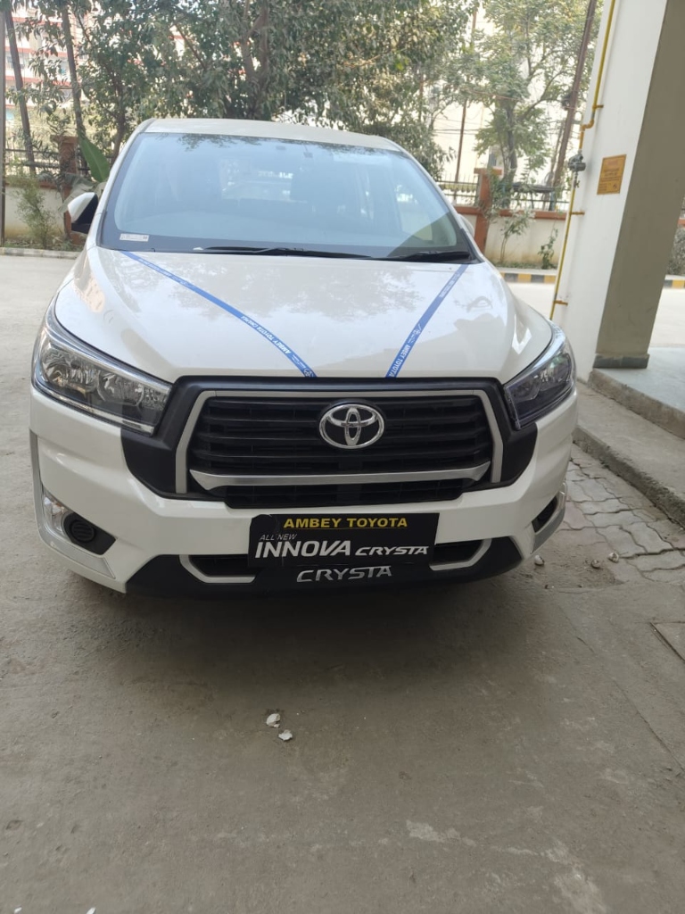 Innova Crysta taxi